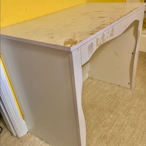White Working Desk